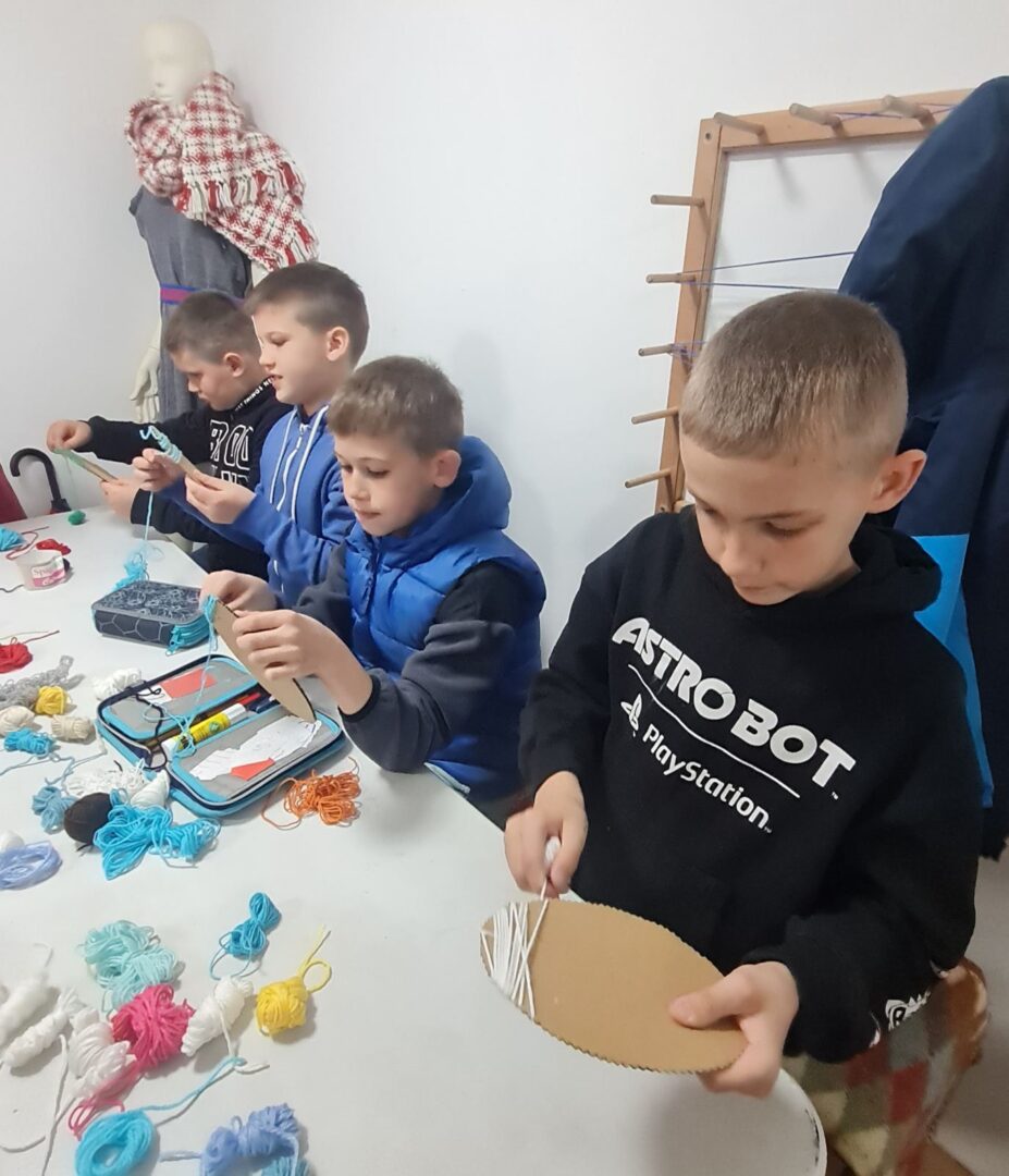 IMG-4f70c2249930349c2ede00f1f04235b5-V